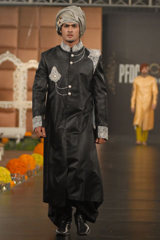 Emraan Rajput at PFDC Bridal Fashion Week 2011