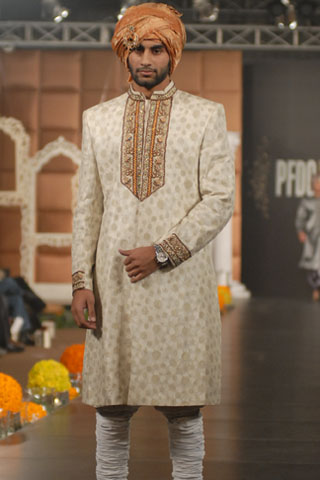 Emraan Rajput at LOreal Paris Bridal Fashion Week 2011