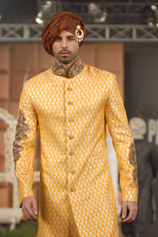 Emraan Rajput at LOreal Paris PFDC Bridal Fashion Week 2011
