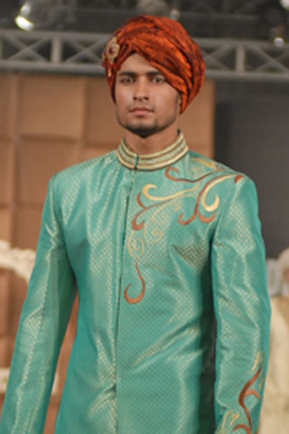 Emraan Rajput at LOreal Paris PFDC Bridal Fashion Week 2011