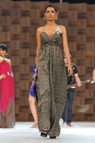Sana Safinaz Fashion Show 2011