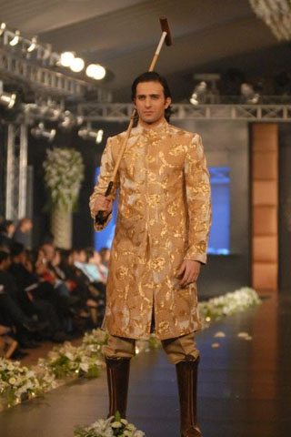 Day 1 - PFDC L'Oreal Paris Bridal Week 2011 - 2012