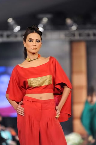 PFDC L'Oreal Paris Bridal Week 2011 Day 1 - Kiran Fine Jewellery - Details