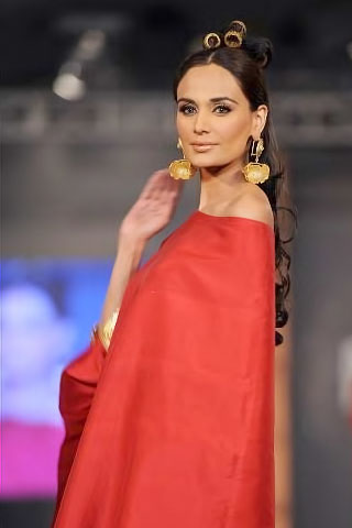 PFDC L'Oreal Paris Bridal Week 2011 - Kiran Fine Jewellery - Details