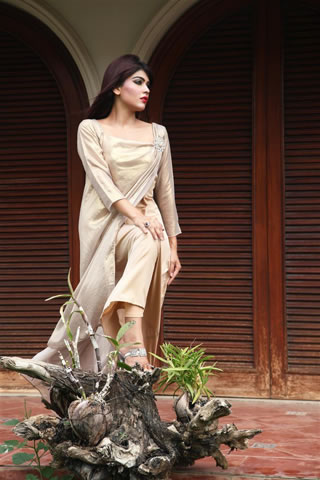New Collection by Fashion Designer Hira Lari