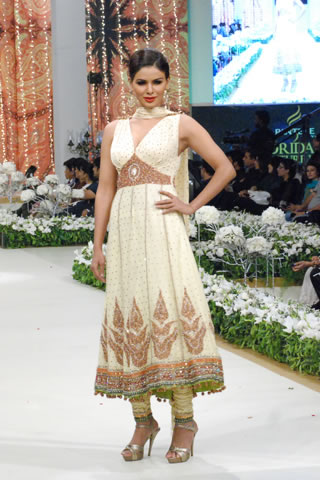 Misbah & Saba (Hijab) Collection at Pantene Bridal Couture Week 2011 - Day 1