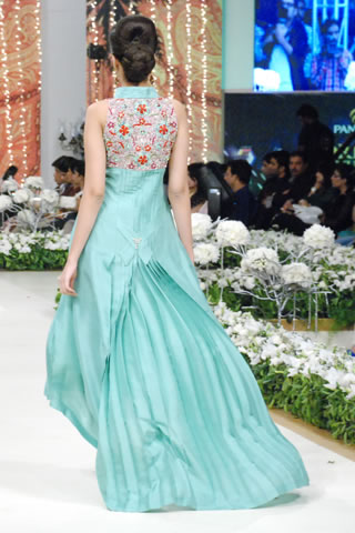 Pantene Bridal Couture Week 2011 | Hijab by Misbah & Saba