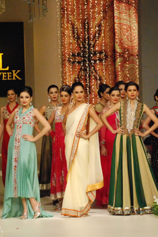 Hijab Bridal Collection by Misbah & Saba | Pantene Bridal Couture Week 2011