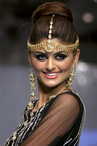Mona Imran at Bridal Couture Week 2011 Day 2
