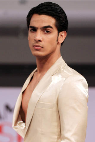 Munib Nawaz Collection at Islamabad Fashion Week A/W 2012
