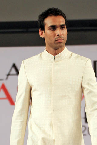 Munib Nawaz Collection at Islamabad Fashion Week A/W 2012
