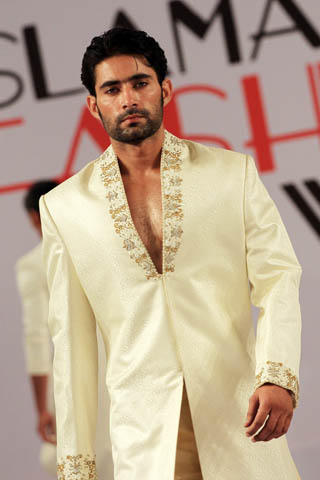 Munib Nawaz Collection at Islamabad Fashion Week A/W 2012
