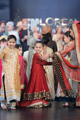 Nida Azwer Collection - PFDC L'Oreal Bridal Week 2011 Day 4
