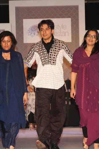 Pareesa Lawn Collection 2012 by Chen One at Lifestyle Pakistan