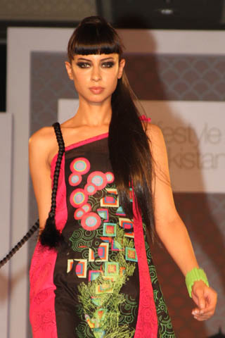 Pareesa Lawn Collection 2012 by Chen One at Lifestyle Pakistan