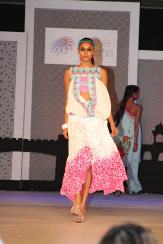 Pareesa Lawn Collection 2012 by Chen One at Lifestyle Pakistan