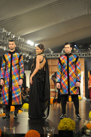 Fahad Hussayn PFDC L'Oreal Paris Bridal Week 2011