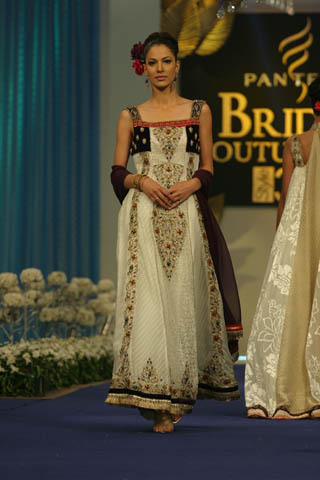 Sadaf Arshad at Pantene Bridal Couture Week 2011 - Day 2