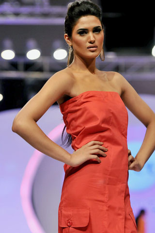 Sanam Chaudhri Collection at Veet Beauty Celebrations 2011