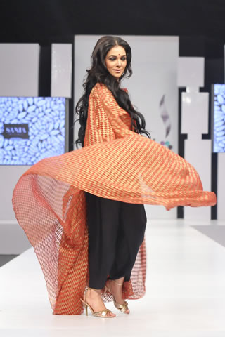 Sania Maskatiya at PFDC Sunsilk Fashion Week 2012 Karachi