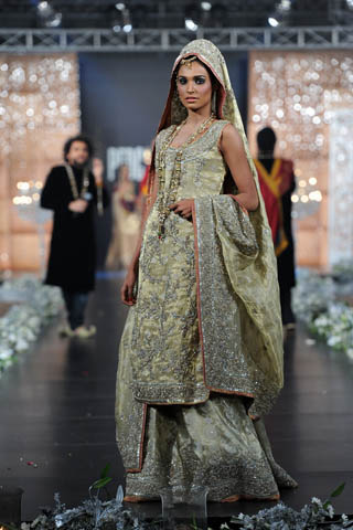 Sara Rohale Asghar - PFDC L'Oreal Bridal Week 2011 (Day 3)