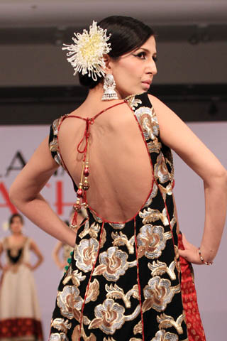 Shaiyanne Malik Collection at Islamabad Fashion Week A/W 2012