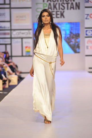 Shehla Chatoor at Fashion Pakistan Week 2012 Day 2