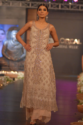 Sonia Azhar Collection PFDC L'Oreal Paris Bridal Week