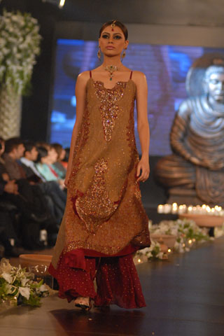 Sonia Azhar Bridal Collection - PFDC L'Oreal Paris Bridal Week