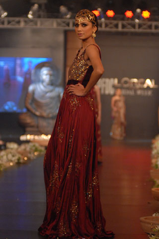 Sonia Azhar Collection PFDC L'Oreal Paris Bridal Week 2011