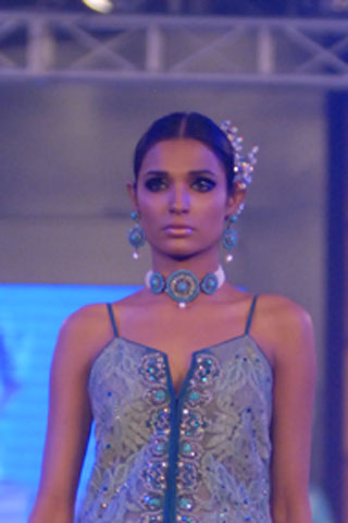 Sonia Azhar Collection PFDC L'Oreal Paris Bridal Week 2011