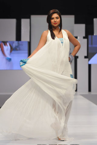 Zainab Sajid at PFDC Sunsilk Fashion Week 2012 Karachi Day 2