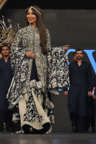 HSY Bridal Collection at PFDC Lâ€™Oreal Paris Bridal Week 2013