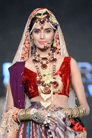 Ali Xeeshan Collection at L'Oreal Paris Bridal Week 2012