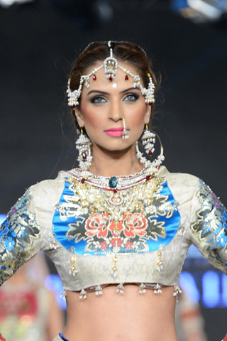 Ali Xeeshan Collection at L'Oreal Paris Bridal Week 2012