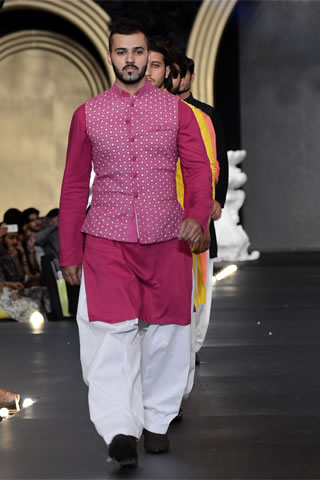 Ali Xeeshan Collection at PFDC Lâ€™Oreal Paris Bridal Week 2013