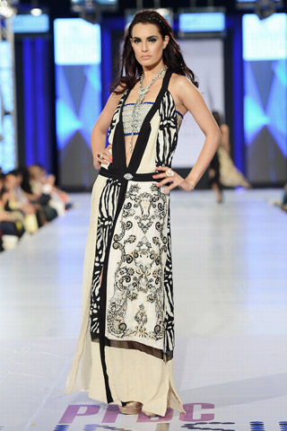 Ayesha F. Hashwani Collection at PFDC SFW Day 2