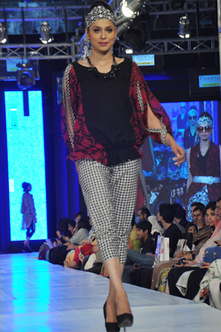 ChenOne at PFDC Sunsilk Fashion Week 2013 Day 1