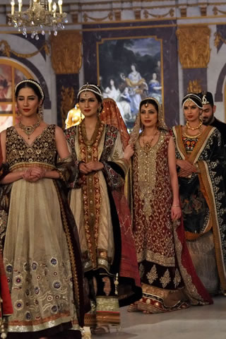 Formal Deepak Perwani PBCW Collection