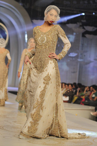 HSY 2013 Collection at Pantene Bridal Couture Week