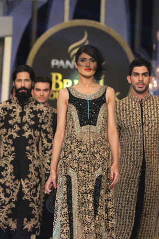 HSY 2013 Collection at Pantene Bridal Couture Week