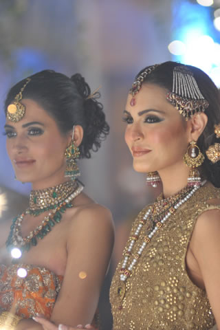 Formal Latest PBCW HSY Collection