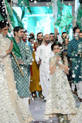 2014 PFDC HSY Collection Day 4