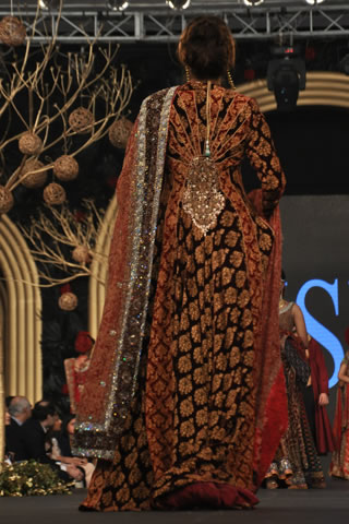 HSY at PFDC Lâ€™Oreal Paris Bridal Week 2013