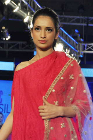 Misha Lakhani Collection at Sunsilk Fashion Week 2013