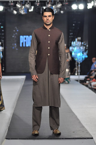 Nida Azwer Collection at L'Oreal Paris Bridal Week 2012 Day 4