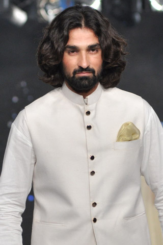 Nida Azwer Collection at L'Oreal Paris Bridal Week 2012 Day 4