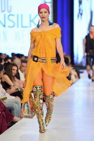 Rizwan Beyg Collection at PFDC Sunsilk Fashion Week Day 3