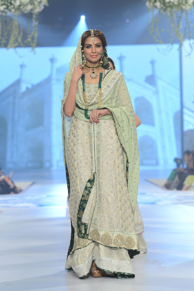 Sana Abbas Bridal Collection at PBCW 2014 Day 1