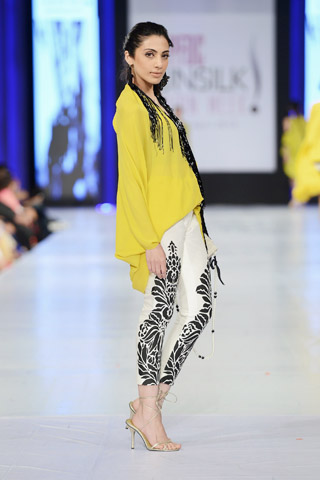 Sana Safinaz Collection at PFDC SFW 2013 Day 3